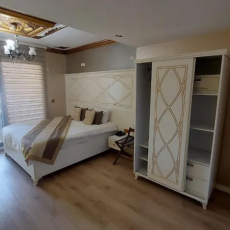 Hotel Aksu 3*
